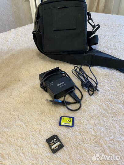 Зеркальный фотоаппарат canon