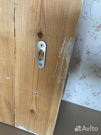 Вешалка настенная