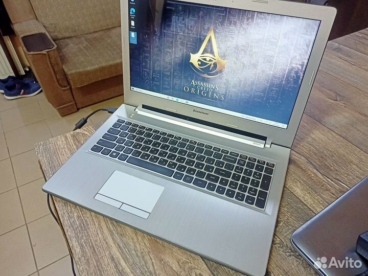 Lenovo 15.6FullHd/Intel i5/SSD/Nvidia 2gb