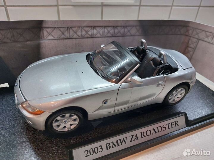 Модель BMW Z4 Roadster 1:18