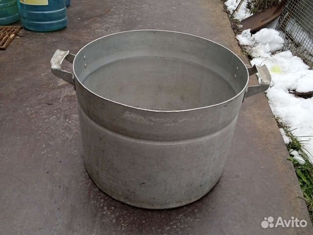 Аллюминевая кастрюля