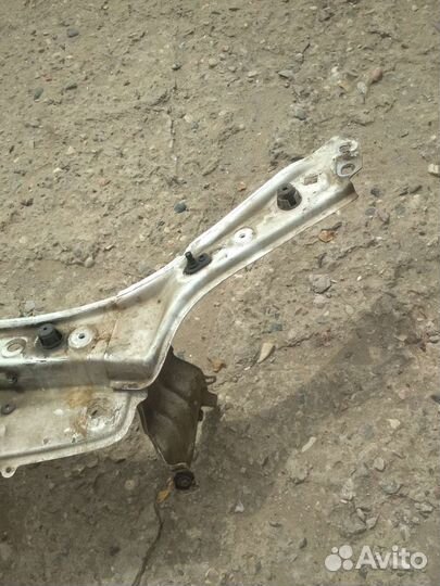 Панель передняя ласточка Рено Логан 2