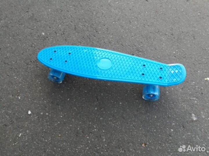 Пенни борд светящийся голубой