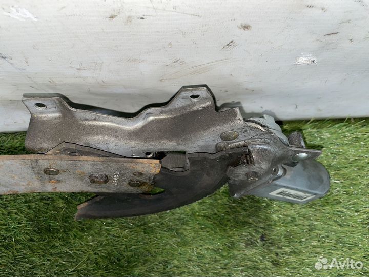 Стеклоподъемник задний правый Chevrolet Suburban G