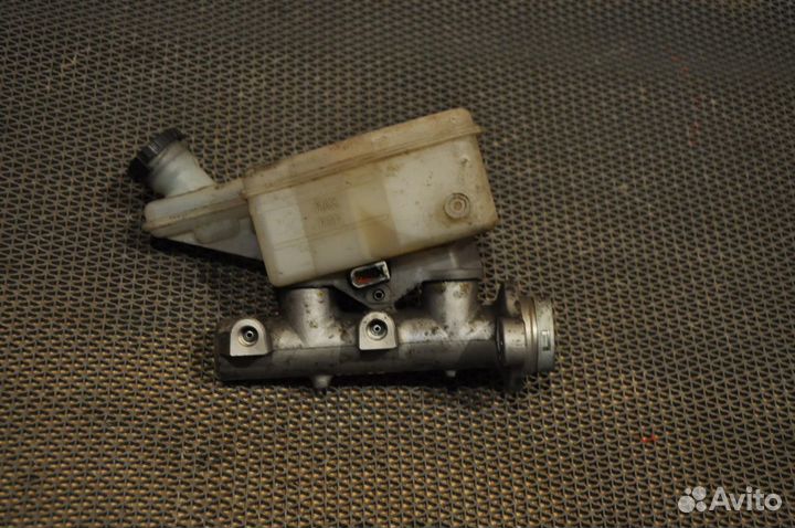 Главный тормозной цилиндр nissan note E11