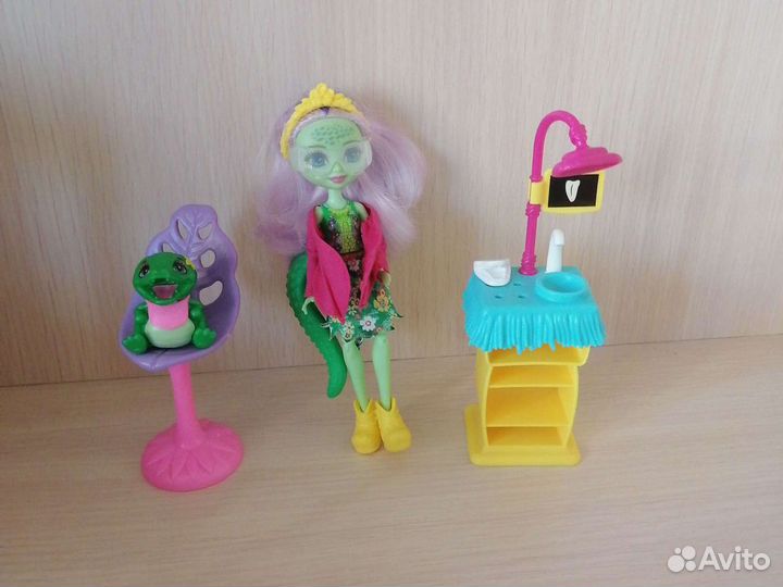 Энчантималс Крокодил стоматолог