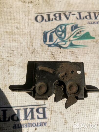 Замок капота Renault Megane III (2008—2014)