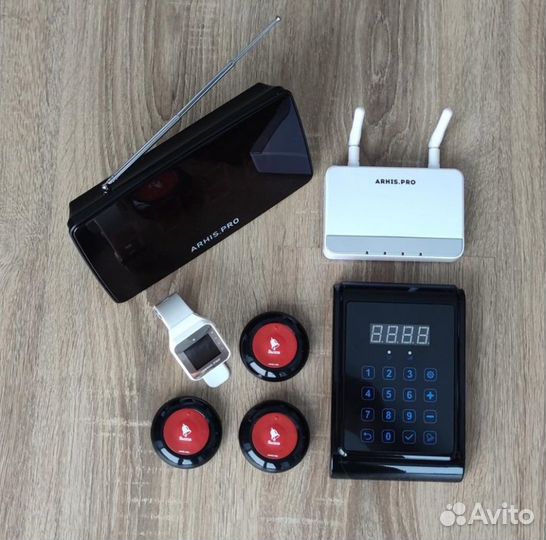 Кнопка вызова и часы для вызова официанта комплект