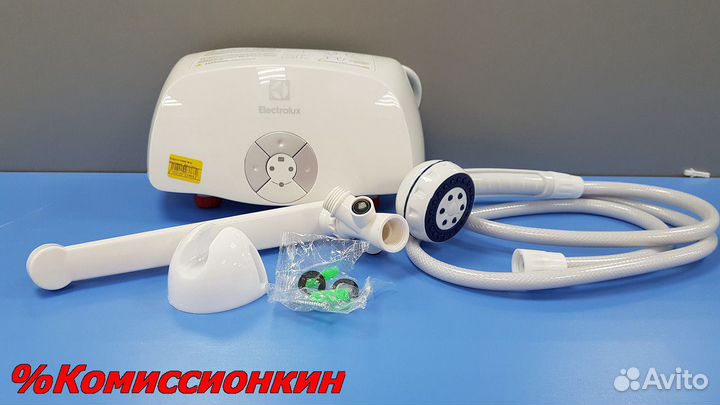 Водоногреватель проточный новый Electrolux Sep2909