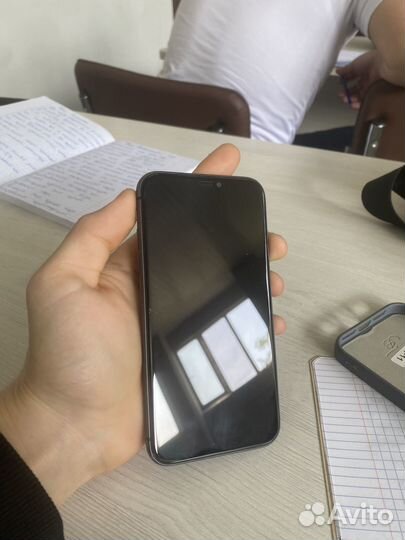 iPhone 11 black