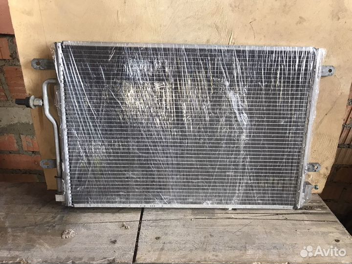 Радиатор кондиционера audi