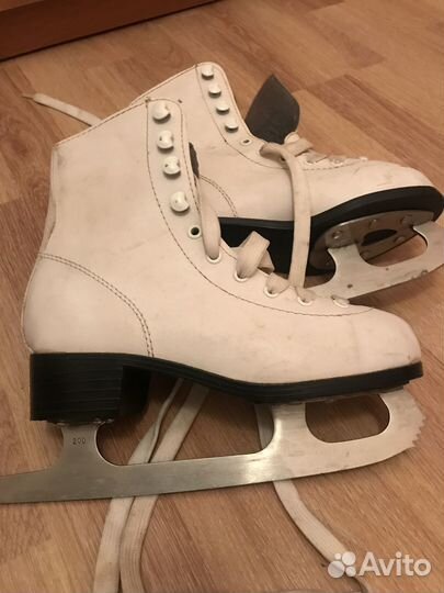 Коньки фигурные детские 32