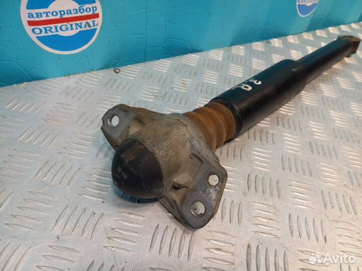 Амортизатор задний Volkswagen Passat B7 1.4 caxa