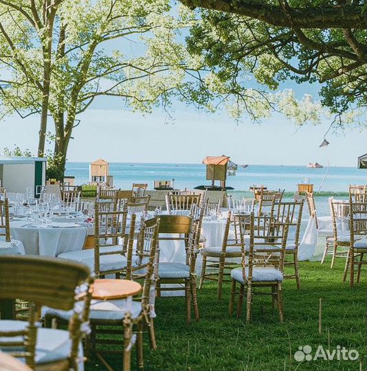 Столы и стулья в аренду для вашего ивента