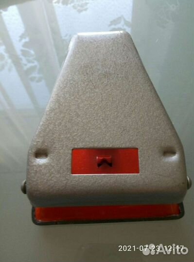 Дырокол большой