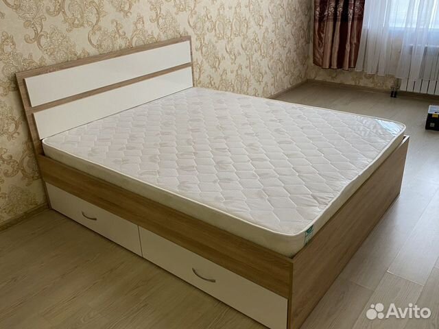 Кровать двухспальная 140/200 с ящик�ами