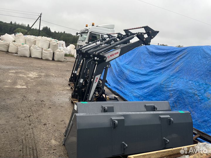 Фронтальный погрузчик мф Вепрь T-219 с ковшом