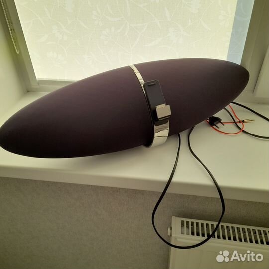 Колонка Bowers wilkins zeppelin