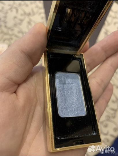 Помада Yves Saint Lourent