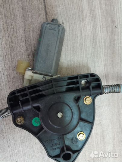 Стеклоподъемник передний правый Renault Symbol I р