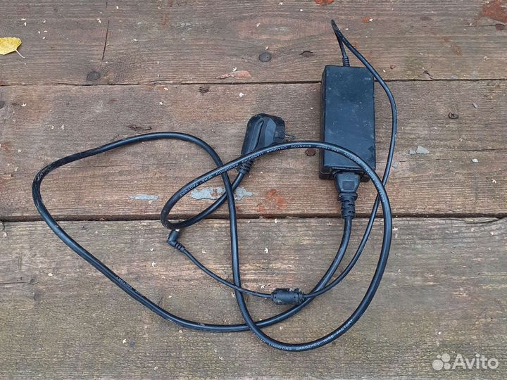 Зарядное устройство для ноутбука