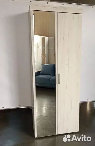 Шкаф двухстворчатый