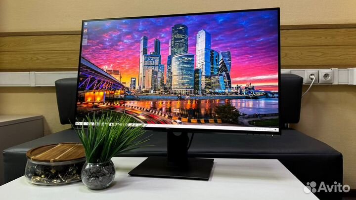 Dell UltraSharp U3219Q 4K Ultra HD