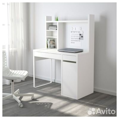 Компьютерный стол IKEA с модулем полками