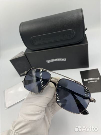 Солнцезащитные очки Chrome Hearts черные (449)