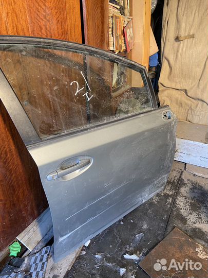 Дверь toyota виш