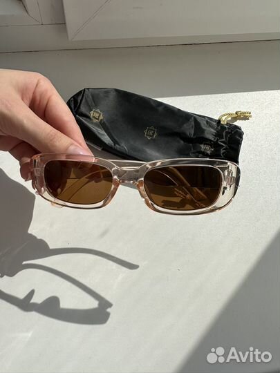 Солнцезащитные очки