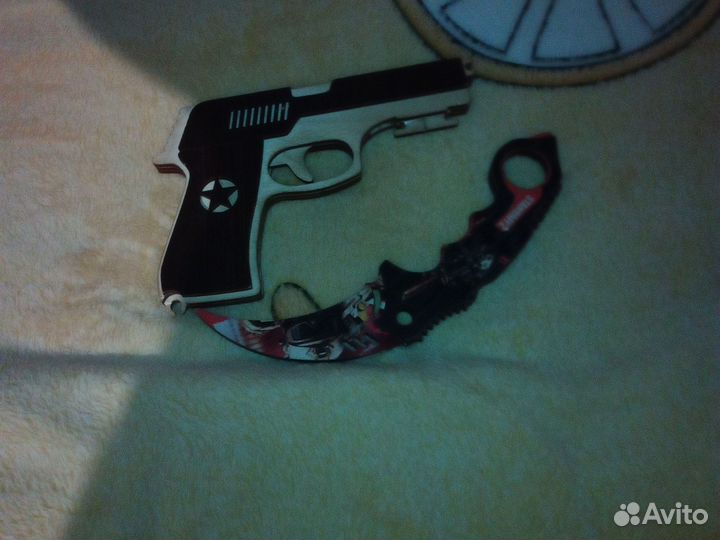Пистолет на резинках и керамбит