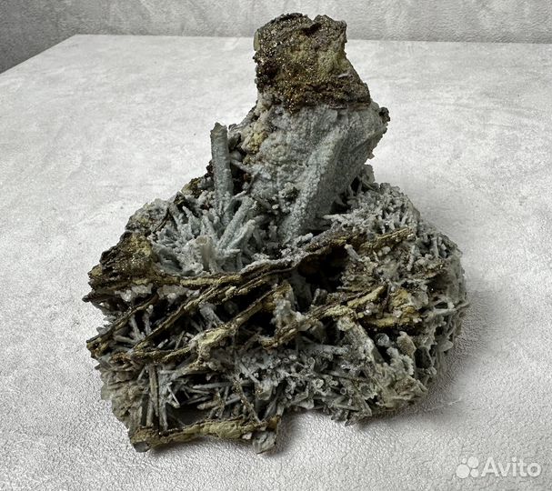 Псевдоморфоза кварца по ильваиту