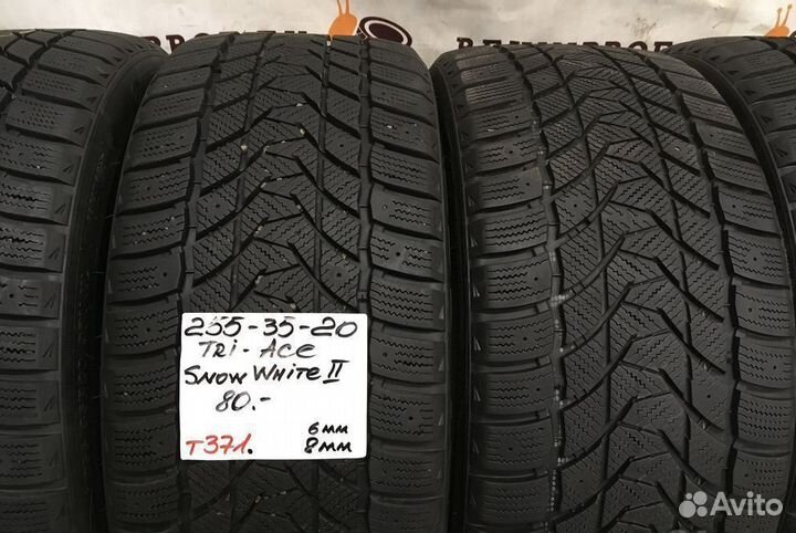 Tri Ace Snow White II Stud 275/40 R22
