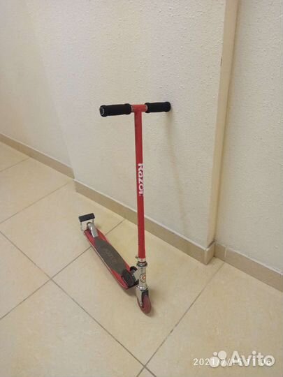 Самокат razor spark
