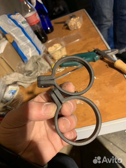 Ducati monster крепления переднего крыла правые