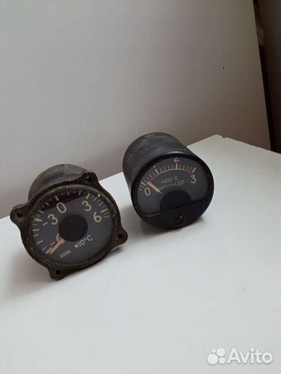 Прибор измерения температуры авиадвителя