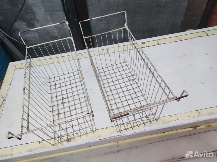 Морозильный ларь с глухой крышкой бу