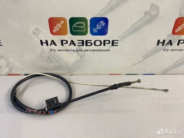 Трос ручника задний левый Skoda Octavia (A7) 5E5