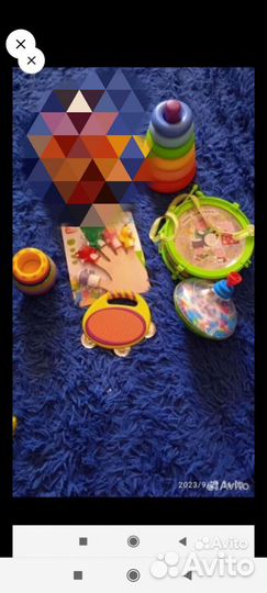 Мобиль для малышей и игрушки пакетом