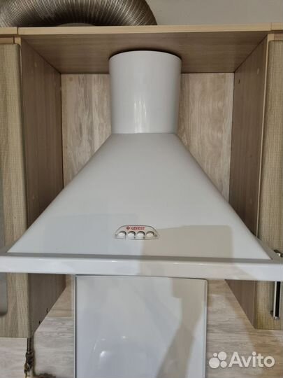 Вытяжка для кухни 60 см бу