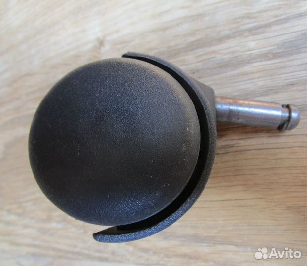 Колесо компьютерного кресла