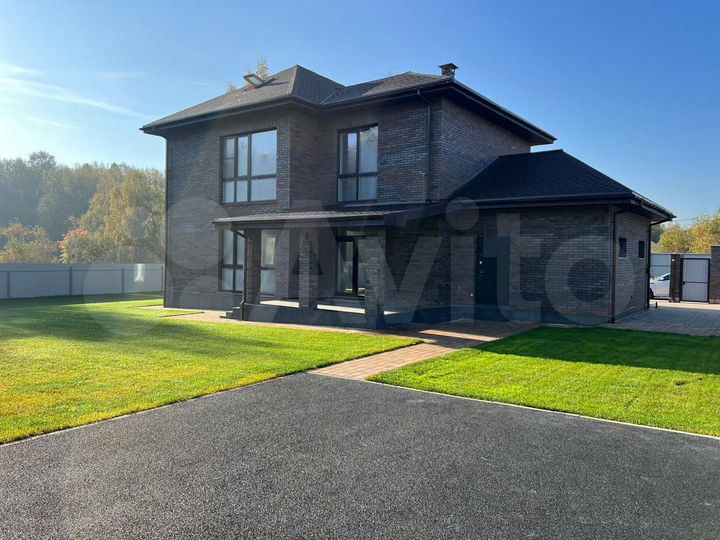 Дом 265 м² на участке 11 сот.