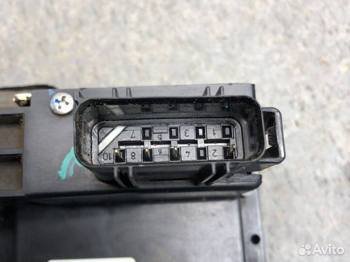 Зад прав замок двери Fusion