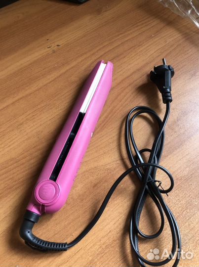 Выпрямитель для волос новый