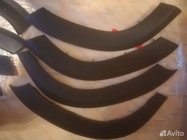 Накладка широкая на арку колес 8шт. Duster 10-14