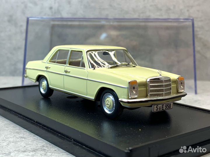 Коллекционная модель Mercedes-Benz W114 1:43