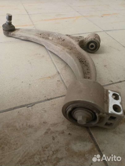Рычаг передний нижний левый chevrolet cruze J300