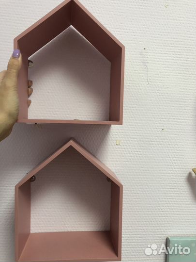 Продам 2 шт навесные полки домики