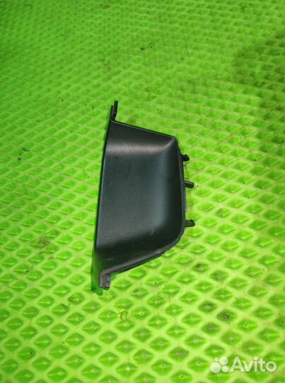 Накладка обшивки двери передней правой Ford Fiesta